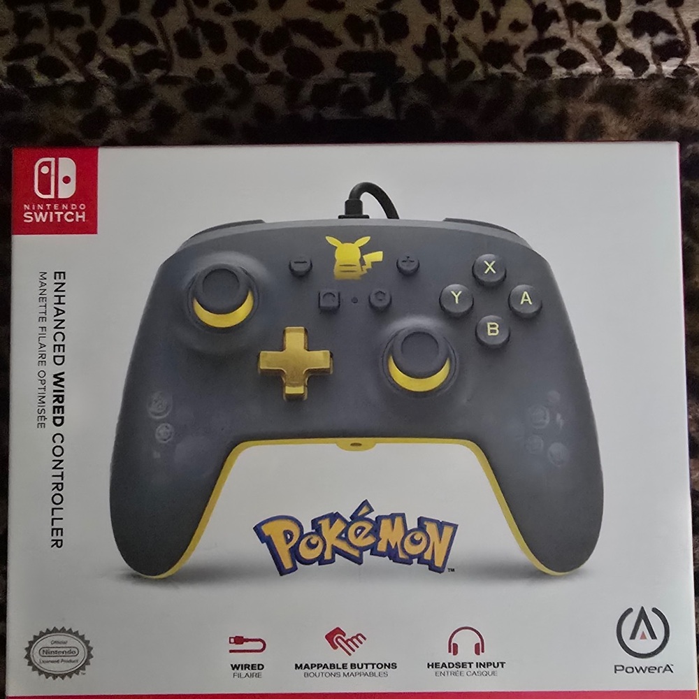 Pokémon Pikachu Nintendo Switch Wired Controller NIB